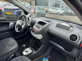 Peugeot 107 1.0 AUTOMAAT Active picture 13