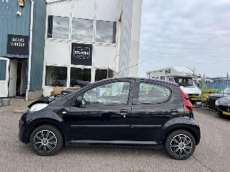 Peugeot 107 1.0 AUTOMAAT Active picture 2