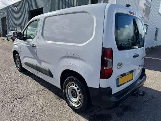 Toyota Proace CITY 1.2 Turbo L1 Challenger picture 3