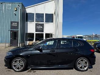 BMW 1-serie 118i AUTOMAAT High Executive picture 2