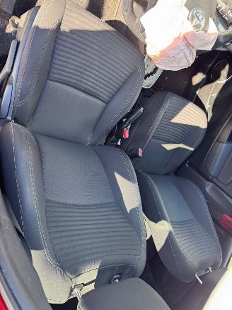 Toyota Yaris 1.5 AUTOMAAT Hybrid Dynamic Bi-Tone picture 20