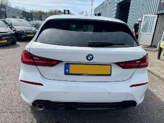 BMW 1-serie 118i AUTOMAAT High Executive picture 4
