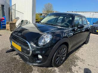 damaged passenger cars Mini One 1.5 One Business Edition 2019/7