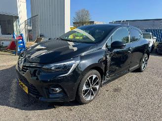 Avarii autoturisme Renault Clio 1.6 AUTOMAAT E-Tech Hybrid 140 Zen 2021/3