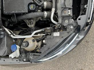 Peugeot 308 SW 1.2 PureTech Blue Lease Executive picture 11