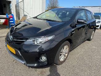 Schadeauto Toyota Auris 1.8 AUTOMAAT Hybrid Aspiration 2013/4