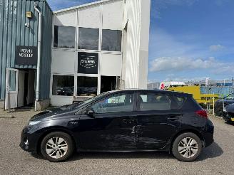 Toyota Auris 1.8 AUTOMAAT Hybrid Aspiration picture 2