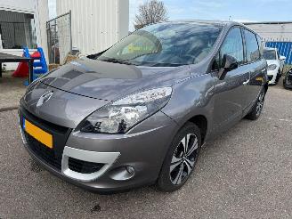 uszkodzony samochody osobowe Renault Scenic 1.4 TCe Bose 2011/12