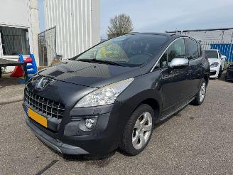 uszkodzony samochody osobowe Peugeot 3008 1.6  AUTOMAAT THP GT 2011/3