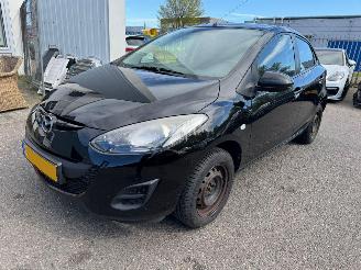 Voiture accidenté Mazda 2 1.3 Cool 2011/3