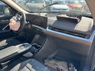 BMW iX1 eDrive20 67 kWh picture 17