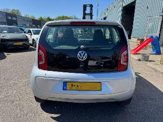 Volkswagen Up! 1.0 groove up! BlueMotion picture 4
