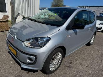Unfallwagen Volkswagen Up! 1.0 groove up! BlueMotion 2014/4