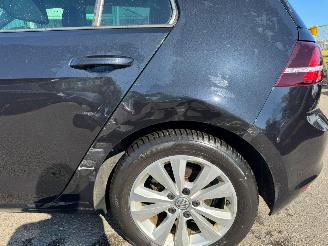 Volkswagen Golf 1.0 TSI Connected Series picture 4