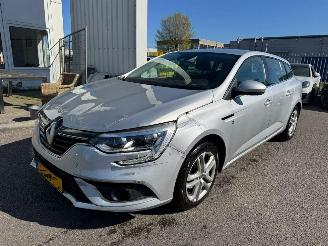 Unfallwagen Renault Mégane Estate 1.2 TCe Life 2018/3