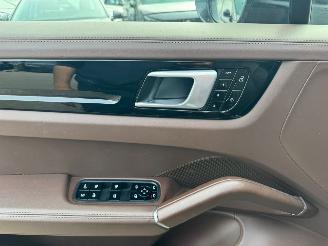 Porsche Cayenne 3.0 AUTOMAAT E-Hybrid picture 25