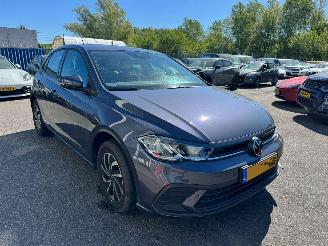 uszkodzony samochody osobowe Volkswagen Polo 1.0 TSI Life 2023/11