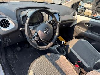 Toyota Aygo 1.0 VVT-i x-joy picture 11