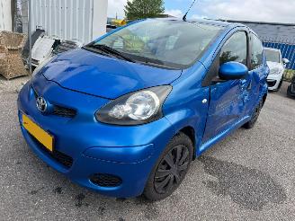 uszkodzony samochody osobowe Toyota Aygo 1.0-12V Access 2011/3