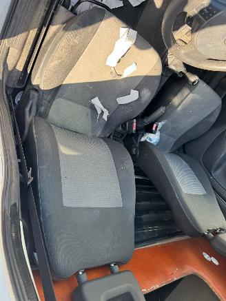 Opel Combo 1.3 CDTi Base picture 16