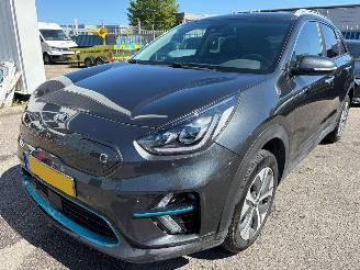 Schadeauto Kia e-Niro DynamicPlusLine 64 kWh 2021/7