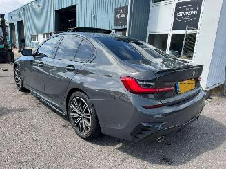 BMW 3-serie 320i AUTOMAAT High Executive picture 3