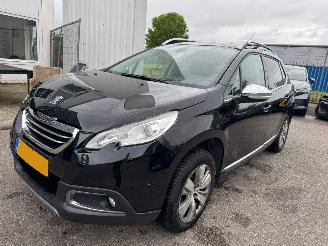 Coche accidentado Peugeot 2008 1.2 VTi Allure Pack Premium Plus 2014/2