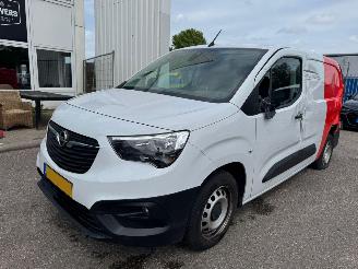 damaged commercial vehicles Opel Combo 1.5D L2H1 Standaard 2024/2
