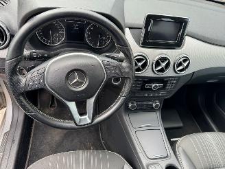 Mercedes B-klasse 180 AUTOMAAT Ambition picture 10