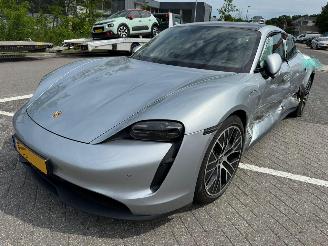 krockskadad bil auto Porsche Taycan Performance 84 kWh 280 KW 381 PK 2023/6