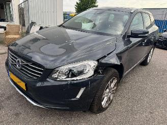 krockskadad bil auto Volvo Xc-60 2.0 T5 FWD Ocean Race 224PK 2014/12