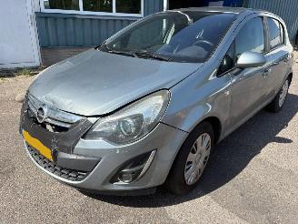 krockskadad bil auto Opel Corsa 1.3 CDTi EcoFlex S/S Cosmo 2014/6