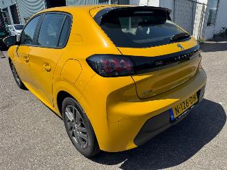 Peugeot 208 1.2 PureTech Active Pack picture 3