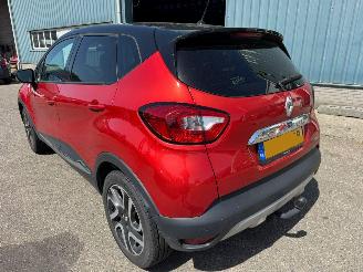 Renault Captur 0.9 TCe Helly Hansen picture 3