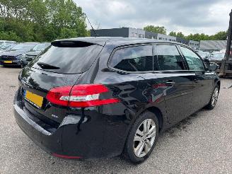 Peugeot 308 SW 1.6 BlueHDI Blue Lease Executive Pack picture 5