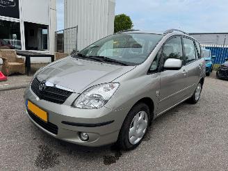 Damaged car Toyota Corolla Verso 1.6 VVT-i Linea Sol 2002/5
