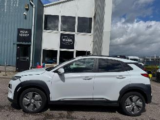 Hyundai Kona EV Premium 64 kWh picture 2