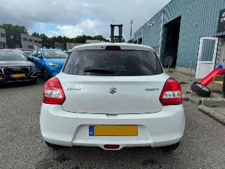 Suzuki Swift 1.2 Select picture 4