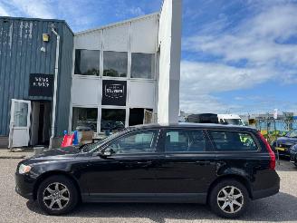 Volvo V-70 2.0 D Limited Edition picture 2