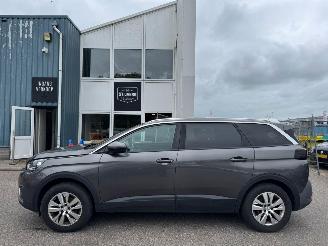 Peugeot 5008 1.2 PureTech Active picture 2