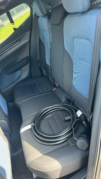 Volvo EX30 Single motor ext Range plus Black edition 69 kWh 200 KW 272 PK picture 16