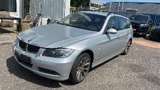 krockskadad bil auto BMW 3-serie 330d AUTOMAAT Dynamic 2005/12