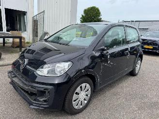 damaged passenger cars Volkswagen Up! 1.0 2021/11