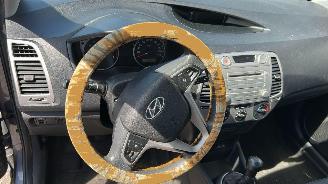 Hyundai I-20 1.2i DynamicVersion picture 10