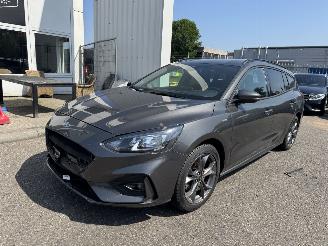 Voiture accidenté Ford Focus 1.0 EcoBoost Hybrid ST Line Business 2022/2