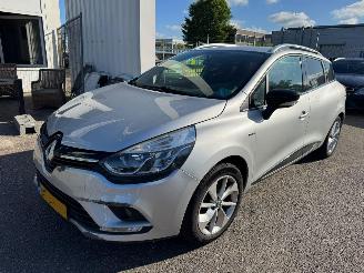 Schadeauto Renault Clio Estate 0.9 TCe Limited 2017/2