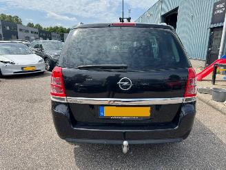 Opel Zafira 1.8 Cosmo picture 4