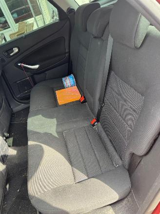 Ford Mondeo Wagon 2.0-16V Limited picture 15