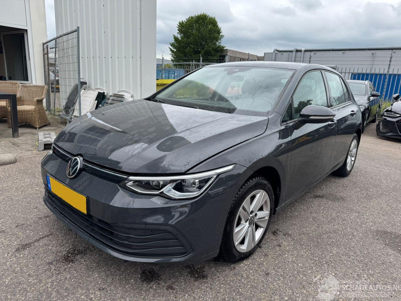 Volkswagen Golf 1.0 AUTOMAAT eTSI Life Business