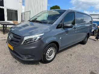 damaged commercial vehicles Mercedes Vito 110 CDI Functional Lang 2021/10